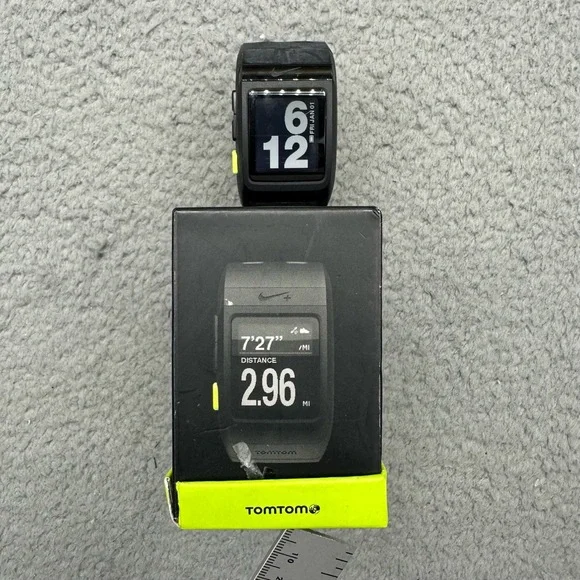 Nike Watch Black Volt Unisex Size SportWatch 2.2.0 SportWatch - Picture 2 of 16